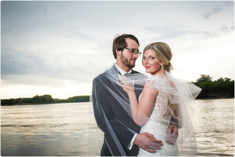 St James Hotel Wedding. Red Wing. Leslie Larson Photography. 21