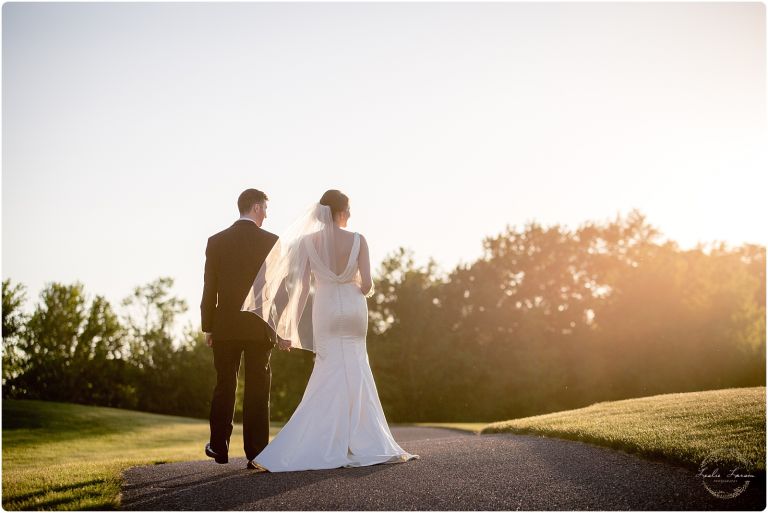 The Refuge Wedding Golf Course Oak Grove MN Leslie Larson Photography 2
